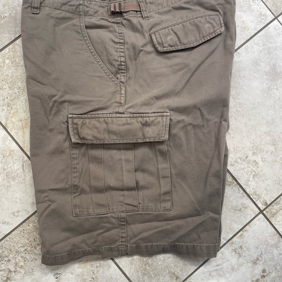 Cabela’s Outdoor Cargo shorts - Picture 2 of 5